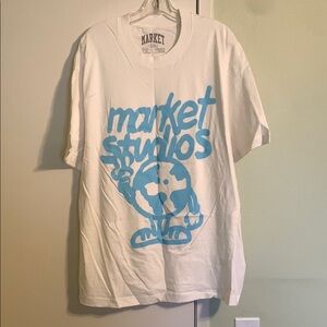 NWOT Market Studios Peace to the World Short Sleeve T-shirt